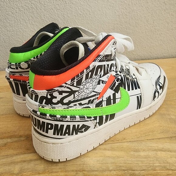 Nike Air Jordan 1 Mid All Over Print Logos Boys Size 4Y 554724-119 - Picture 7 of 13